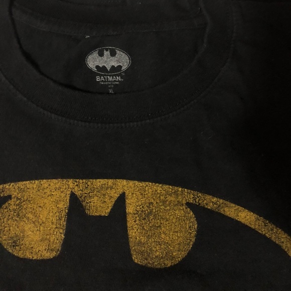 BATMAN Vintage Graphic Tee - Picture 2 of 2